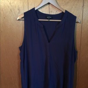Spense navy sleeveless shirt size large